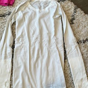 Lululemon Swiftly Tech Long Sleeve Size 4